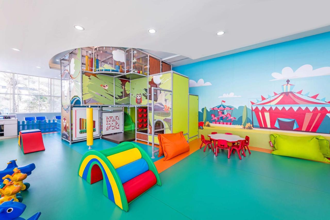 Radisson Blu Hotel, Kuwait Кувейт Экстерьер фото The Children's Hospital of Philadelphia